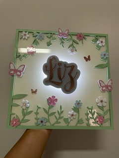 Led floral quadrada - Personalize como quiser - Quadros - Porta maternidade - Frases Decorativas - Presentes | Sweet Decor