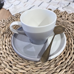 TAZA Y PLATO CHARLOTTE en internet