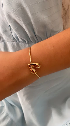 BRACELETE SIENA CORAÇÃO ALONGADO BANHADO A OURO 18K - comprar online