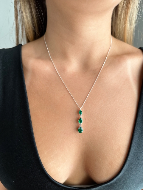 Colar gotas de zircônia verde