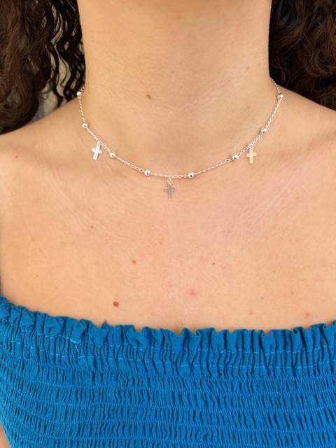 Chocker bolinha com cruz