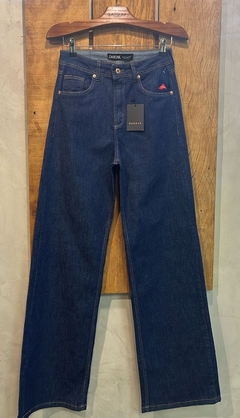 Calça Wideleg clássica escura com elastano na internet