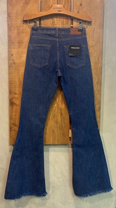 Calça Flare barrinha desfiada escura - Boutique Karina Rasga