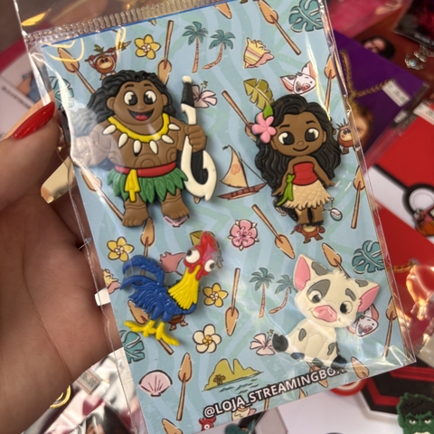 Cartela - Pin de Crocs (Moana ) - comprar online