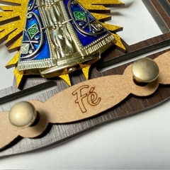 Porta Chave de Aparecida Raiado Marrom