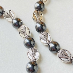 Pulseira de Hematita com Medalhas de Aparecida