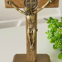 Crucifixo com medalha de São Bento 21 cm Parede - Mesa