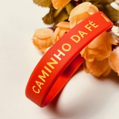 Pulseira de Silicone de Caminho da Fé - Vermelha