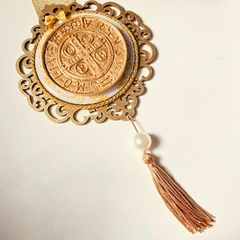 Escapulário de Porta Divino e São Bento Dourado - LUXUOSO!