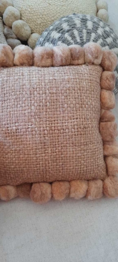 ALMOHADON "LULE" TABACO CLARO - comprar online