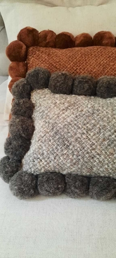 ALMOHADON "LULE" GRIS - gham.design