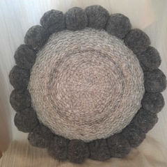 ALMOHADON "LULE" GRIS - comprar online