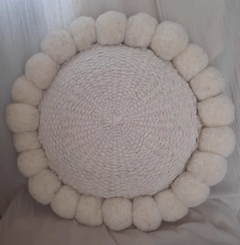 ALMOHADON "LULE" NATURAL en internet