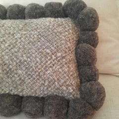 ALMOHADON "LULE" GRIS - comprar online