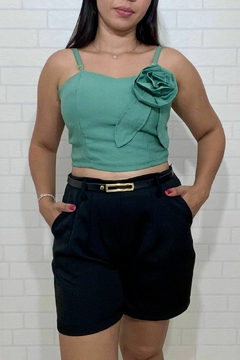 Imagem do Cropped Verde Musgo com Flor