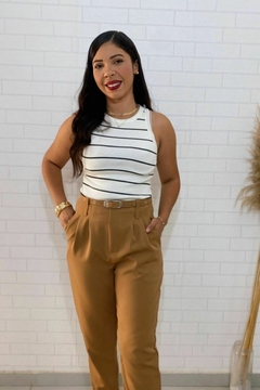 Calça Alfaiataria com Cinto
