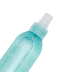 Frasco de Body Splash Irresistível Alleva 200ml, com spray e líquido azul.