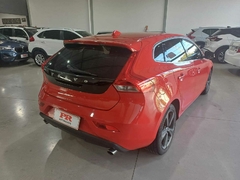 Volvo / V40 2.0 T4 DYNAMIC TURBO na internet