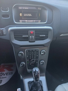 Volvo / V40 2.0 T4 DYNAMIC TURBO - loja online