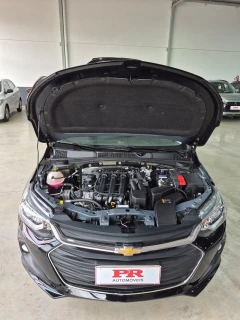 Chevrolet / ONIX 1.0 LT na internet