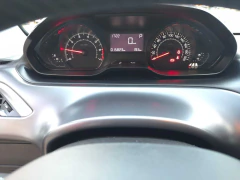Peugeot / 2008 1.6 GRIFFE na internet