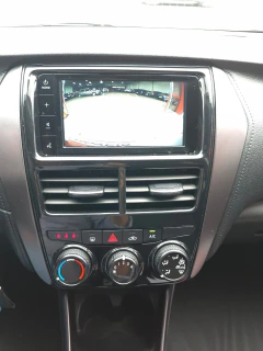 TOYOTA / YARIS 1.3 XL na internet