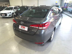 Toyota / YARIS 1.5 XL - PR Automóveis