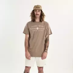 REMERA BADGE - comprar online