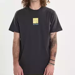 REMERA SURFPATCH