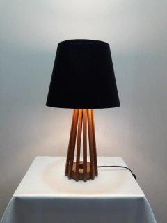 Abajur Ripado pq. com cúpula de técido