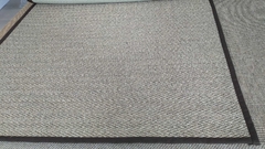 224# CARPETA SISAL ESPIGA SCD 1.95m x 1.20m CON RIBETE LONETA CHOCOLATE 2cm
