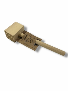 MARTILLO MADERA BATE BIFE 2010