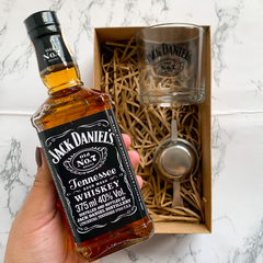 Whiskey Jack Daniel's 375ml + Copo + Dosador | Caixa de Kraft P - loja online