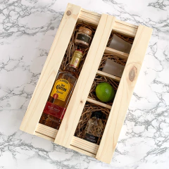 Tequila Jose Cuervo 750ml + Licor + Copo | Caixa de Madeira G na internet
