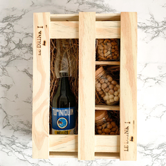 Cerveja Tupiniquim 600ml + Petiscos + Copo | Caixa de Madeira G - loja online