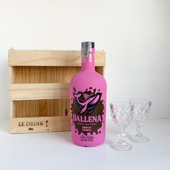Licor Ballena Chocolate + Taças | Caixa de Madeira M - comprar online