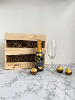 Espumante Monte Paschoal Zero Álcool 200ml + Taça + Ferrero Rocher | Caixa de Madeira M - loja online