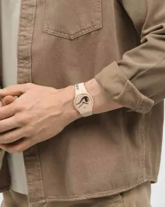 Reloj Swatch Unisex SWATCH ART JOURNEY 2023 LA TRAHISON DES IMAGES BY RENE MAGRITTE SO29Z124 - comprar online