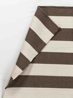 Alfombra tejida rayada 1.30m x 2m crudo y habano oscuro - comprar online