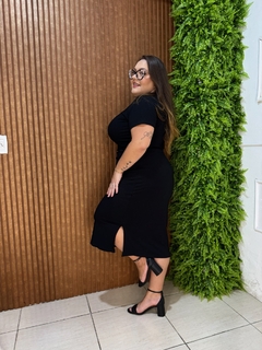 CONJUNTO CANELADO CROPED + SAIA MIDI PRETO na internet