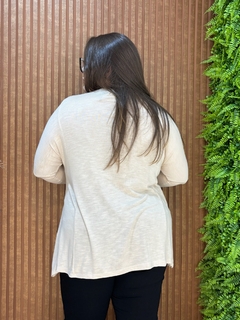 BLUSA AMPLA BEGE na internet
