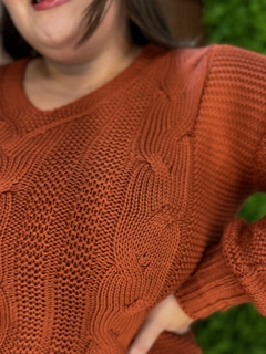 TRICÔ ALONGADO TRANSSAS TELHA - Moda Básica & Identidade Urbana