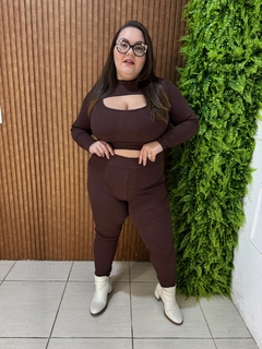 CONJUNTO RIBANA CALÇA CROPED MARROM - Moda Básica & Identidade Urbana