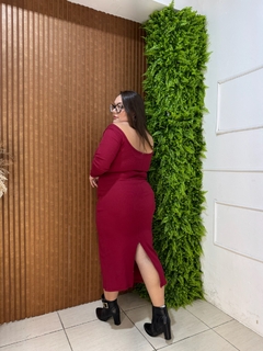 VESTIDO MIDI RIBANA PLUS CEREJA na internet