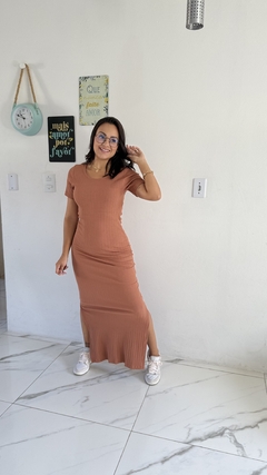 VESTIDO CANELADO LONGUETE BEGE - comprar online