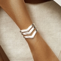 Anillo Falange Triple V midi en internet