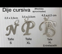 Iniciales XL entrelazadas en internet