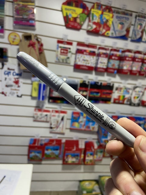 SHARPIE PLATEADO
