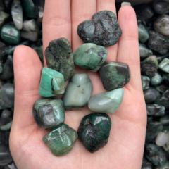 Emerald Tumbled on internet