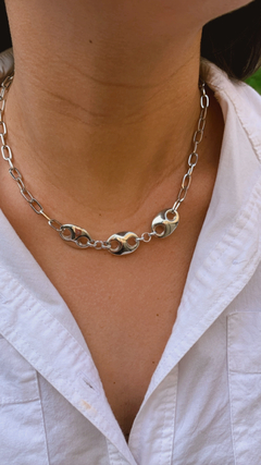 Collar Ana